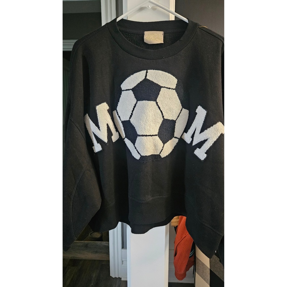 Soccer mom Judith March Soccer  Chenille Patch pullover sweatshirt size L - Picture 4 of 6